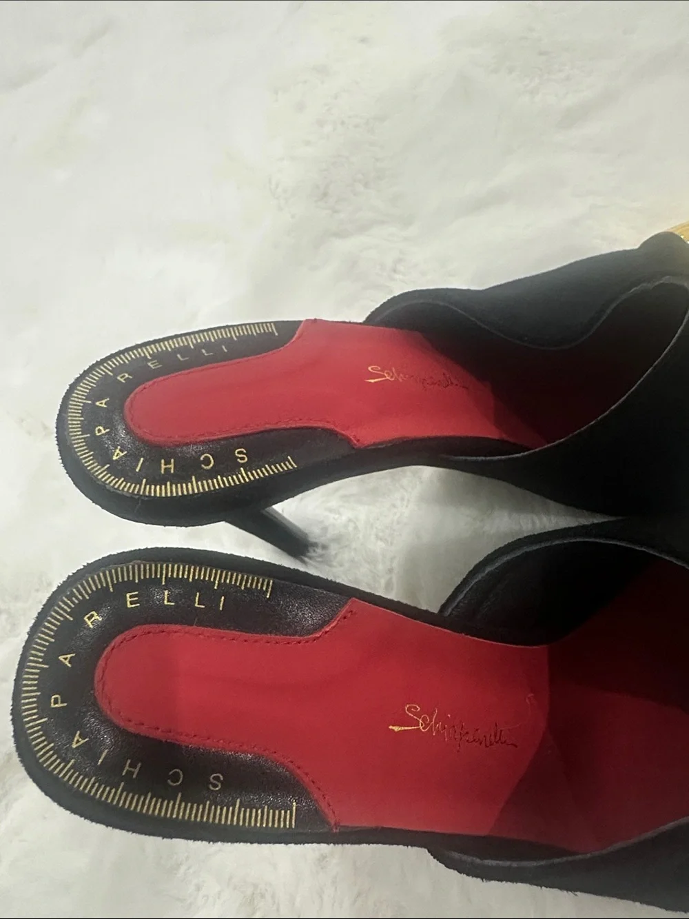 HIGH HEELS - Picture 7 of 9
